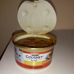 Вологий корм GOURMET Gold "Соус Де-Люкс" для дорослих котів кусочки у соусі з говядиною 85 г
