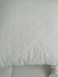 Подушка антиаллергенна MirSon Royal Pearl №120 EcoSilk 70х70 см Висока (2200000008732) фото від покупців 2