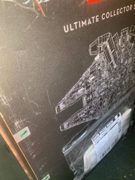 Конструктор LEGO Star Wars Millennium Falcon (Сокіл Тисячоліття) 7541 деталь (75192) фото від покупців 4