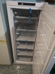Морозильна камера SHARP SJ-S1182E2W-UA фото від покупців 17