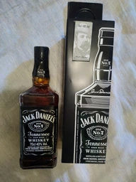 Теннесси Виски Jack Daniel's 0.7 л 40% в металлической коробке (5099873090473) фото от покупателей 3