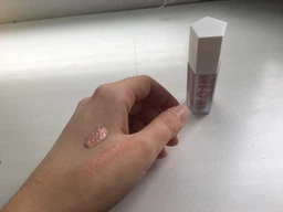 Жидкий хайлайтер для лица Ruby Rose Kiss Of The Light Liquid Highlighter HB-8099 05 - Hottie (4.8 мл) (853607-971858-2) фото от покупателей 7