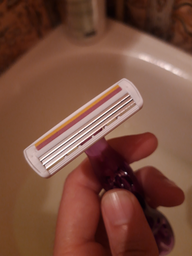 Набір бритв без змінних картриджів BIC Miss Soleil colour collection 4 шт (3086123303843) фото від покупців 7