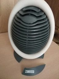 Тепловентилятор керамічний Zanussi ZFH/C-405 2000W White (178599) фото від покупців 1