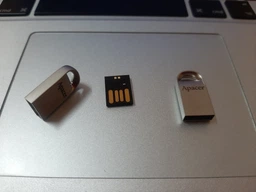 Флеш память USB Apacer AH115 64GB USB 2.0 Silver (AP64GAH115S-1) фото от покупателей 4