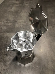 Кавоварка гейзерна Bialetti Moka Express Silver 0.23L (0001164) фото від покупців 1