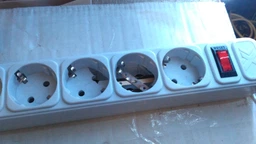 Мережевий фільтр Maxxter SPM5-G-10G 3 м 5 розеток Grey фото від покупців 4