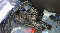 Блок живлення ASUS ROG Strix 750W Gold PSU (ROG-STRIX-750G) фото від покупців 3