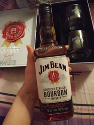 Виски Jim Beam White 4 года выдержки 0.7 л 40% + 2 бокала в железной коробке (5060045588715) фото от покупателей 17