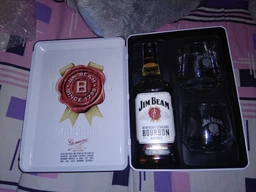 Виски Jim Beam White 4 года выдержки 0.7 л 40% + 2 бокала в железной коробке (5060045588715) фото от покупателей 15