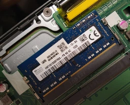 Оперативна пам'ять Hynix 4GB SO-DIMM DDR3L 1600 MHz (HMT451S6BFR8A-PB)