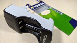 Зарядное устройство Varta Pocket Charger 57642 ВLI 1 (57642101401)