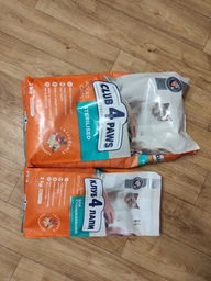 Сухий корм для стерилізованих кішок Club 4 Paws Sterilised з куркою 5 кг (4820083909283)