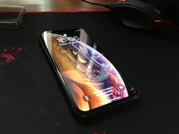 Мобильный телефон Apple iPhone Xs 64GB Gold (MT9G2) Официальная гарантия фото от покупателей 13