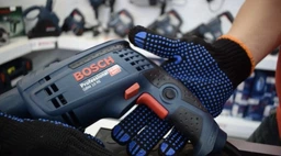 Профессиональная дрель электрическая безударная Bosch Professional GBM 10 RE : 600 Вт, 2600 об/мин, Нм 20
