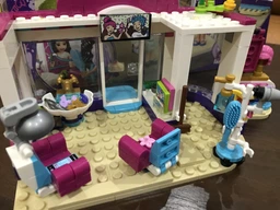 Конструктор LEGO Friends Перукарня в Хартлейк-Сіті 235 деталей (41391) фото від покупців 13