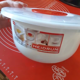 Миска для збивання міксером Heidrun Kitchen-Mix з кришкою на 1.5 л. 20 см (1962) фото від покупців 4