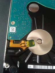 Накопичувач HDD 2.5" SATA 2.0 Tb Seagate FireCuda SSHD 5400rpm 128MB (ST2000LX001) фото від покупців 18