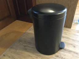 Мусорное ведро Brabantia Pedal Bin 20 л (тёмно-серый) фото от покупателей 1
