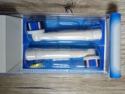 Насадка к электрической зубной щетке Oral-B 3D WHITE (4210201757757) фото от покупателей 1