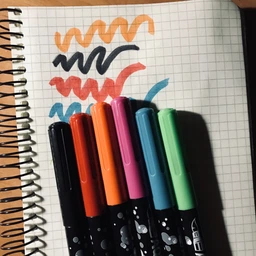 Набір акварельних фломастерів Centropen Aquarelle 1-9 мм 12 шт + 1 чорний лінер + 5 аркушів акварельного паперу А4 + пензлик (9383) фото від покупців 2