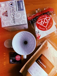Пуровер Воронка HARIO V60 02 для заваривания кофе на 1-4 чашки пластиковый желтый VD-02-THY-A фото от покупателей 2