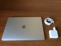 Ноутбук Apple MacBook Air 13" 256GB 2020 Space Gray (MWTJ2) фото от покупателей 4