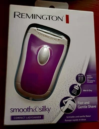 Електрична бритва Remington сіткова Smooth Silky, ААA x2, для сухого та вологого гоління, жіночий тример, біло-фіолетового кольор (630943) фото від покупців 4