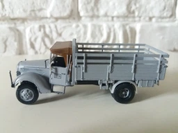 Сборная модель 3-х тонный грузовик Ford G917T (1939 год, упрощенная кабина) ACE (72575)