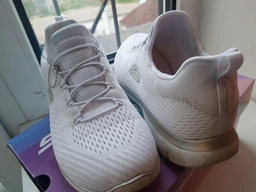 Жіночі кросівки Skechers Summits Fast Attraction White/Silver 35,5 Білий 149036-WSL фото від покупців 2