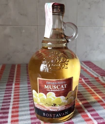 Вино Bostavan Мускат белое полусладкое 0.75 л (4840472014398) фото від покупців 1