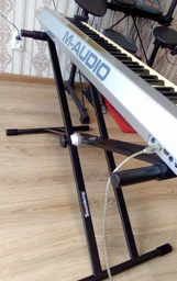 Стійка для синтезатора Сценічного піаніно SOUNDKING DF030 фото від покупців 1