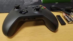 Беспроводной геймпад Microsoft Xbox One Controller Black + Wireless Adapter for Windows 10 (4N7-00003) фото от покупателей 6