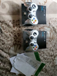 Беспроводной геймпад Logitech F710 PC Black/Silver (940-000145/940-000142) фото от покупателей 15