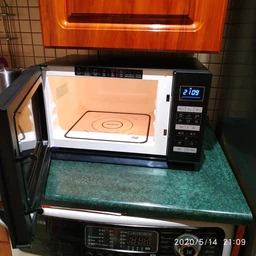Мікрохвильова піч Sharp R360BK 900 Вт Чорна