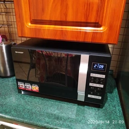 Мікрохвильова піч Sharp R360BK 900 Вт Чорна фото от покупателей 1
