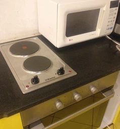 Варочная поверхность Hansa (BHEI301077)