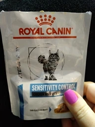 Влажный корм Royal Canin Sensitivity Control для кошек при нежелательной реакции на корм 410г КОМПЛЕКТ 12шт фото от покупателей 3