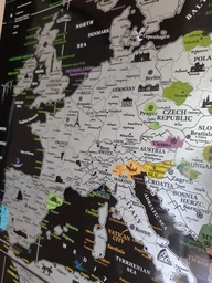 Скретч карта Европы MyMap Europe с городами "ТОП 100 достопримечательностей Европы" в тубусе фото от покупателей 5