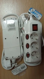 Мережевий фільтр подовжувач електричний з захистом побутовий Electraline універсальний із заземленням на 3 розетки 4 кнопки переноска 3х1мм 1,5 м 16А білий (62500) фото від покупців 8
