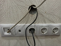 Рамка Schneider Electric Sedna п'ятимісна горизонтальна біла SDN5800921