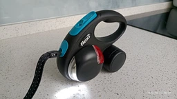 Фонарик на рулетку-поводок Flexi LED USB Ø=7 см Черный (44216) фото от покупателей 9