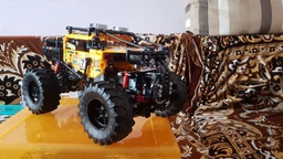 Конструктор LEGO Technic 4x4 X-Treme Off-Roader (42099) [159360] фото от покупателей 10
