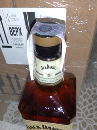 Ликер Jack Daniel's Tennessee Honey 0.7 л 35% (5099873001370_5099873009116) фото от покупателей 17