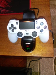 Двойная зарядная dock станция DOBE подставка для 2-х контроллеров Dualshock Playstation PS4 / PS4 SLIM / PS4 PRO c LED индикаторами статуса зарядки фото от покупателей 7
