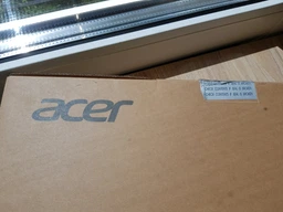 Ноутбук Acer Swift 3 SF314-41-R1EL (NX.HFDEU.006) Sparkly Silver фото от покупателей 17