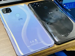 Мобильный телефон ZTE Blade V2020 4/128GB White фото от покупателей 5