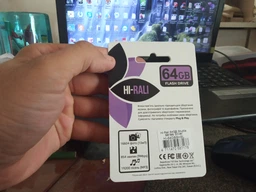 Флеш-накопичувач USB 32GB Hi-Rali Shuttle Series Gold (HI-32GBSHGD) фото від покупців 1