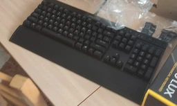 Клавиатура проводная Corsair K70 Lux Cherry MX Red USB (CH-9101020-RU) фото от покупателей 2