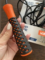 Скакалка LiveUp PVC Jump Rope 2.75 м (LS3143) Black/Orange фото від покупців 4